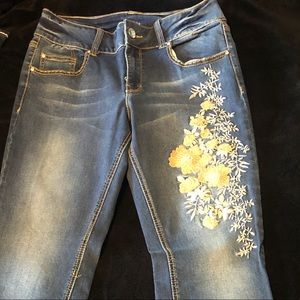 🚨 NEW 🚨Caché Jeans